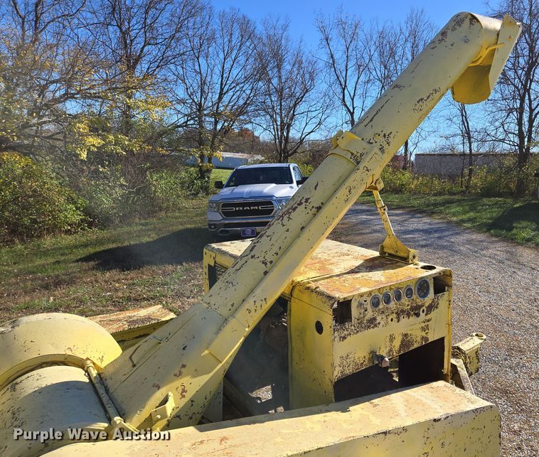 image for item EQ3613 Wayne  LH318-517 wood chipper