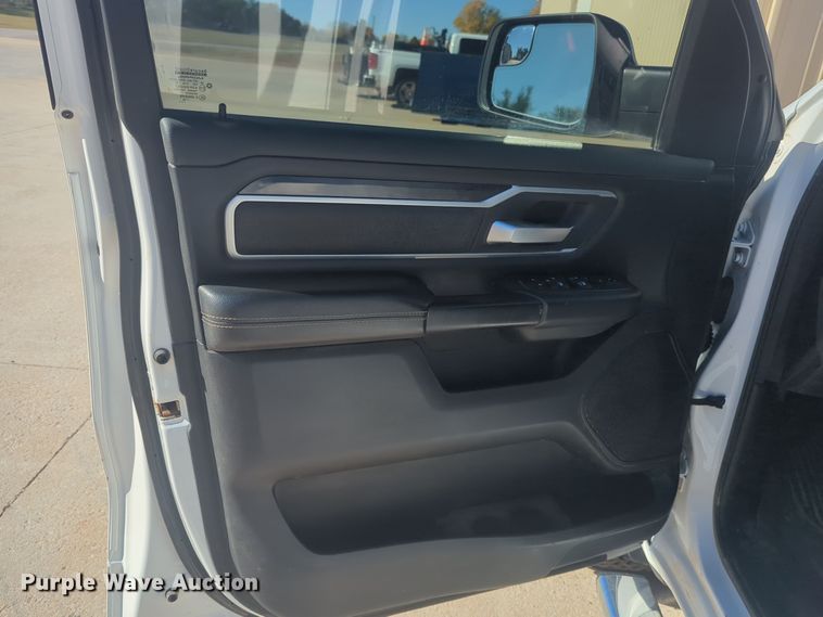 image for item ER4542 2019 Dodge Ram 1500 Crew Cab pickup truck