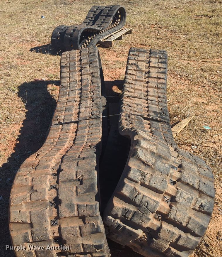 image for item ER4553 (4) skid steer tracks