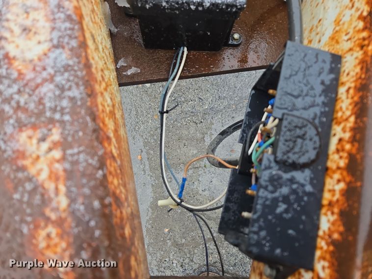 image for item ER5006 1995 Shop built equipment trailer