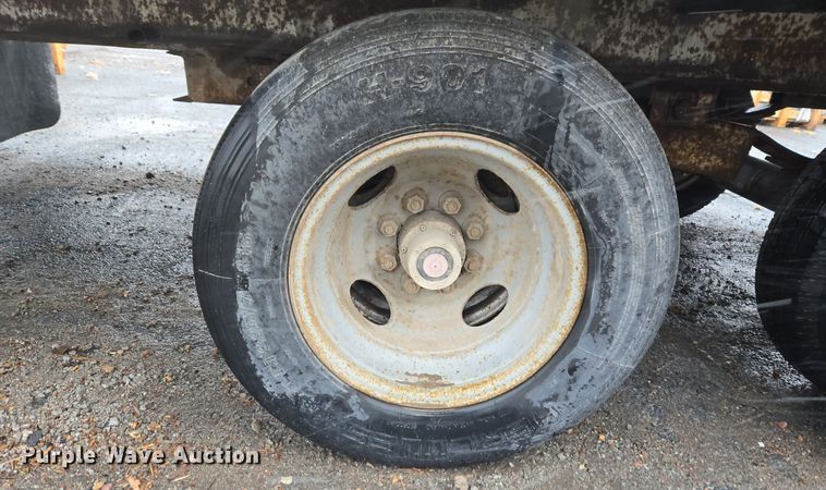 image for item ER5006 1995 Shop built equipment trailer