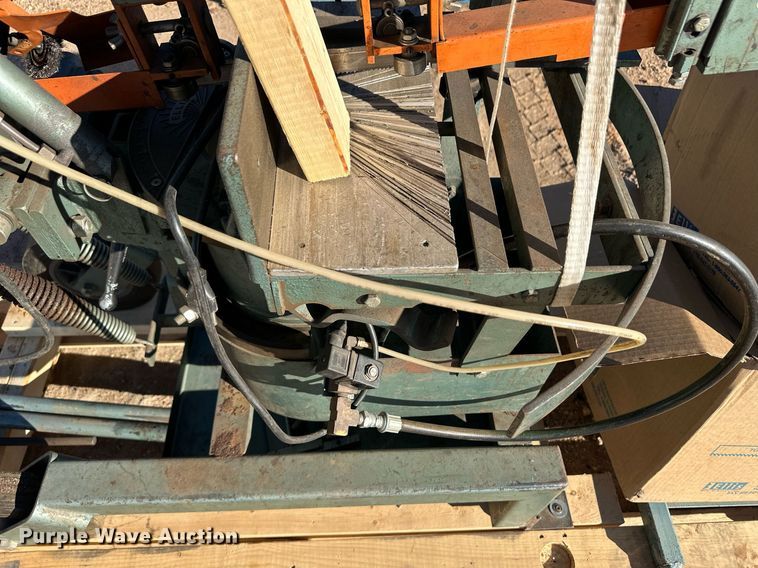 image for item ER8310 Ellis 1600 band saw