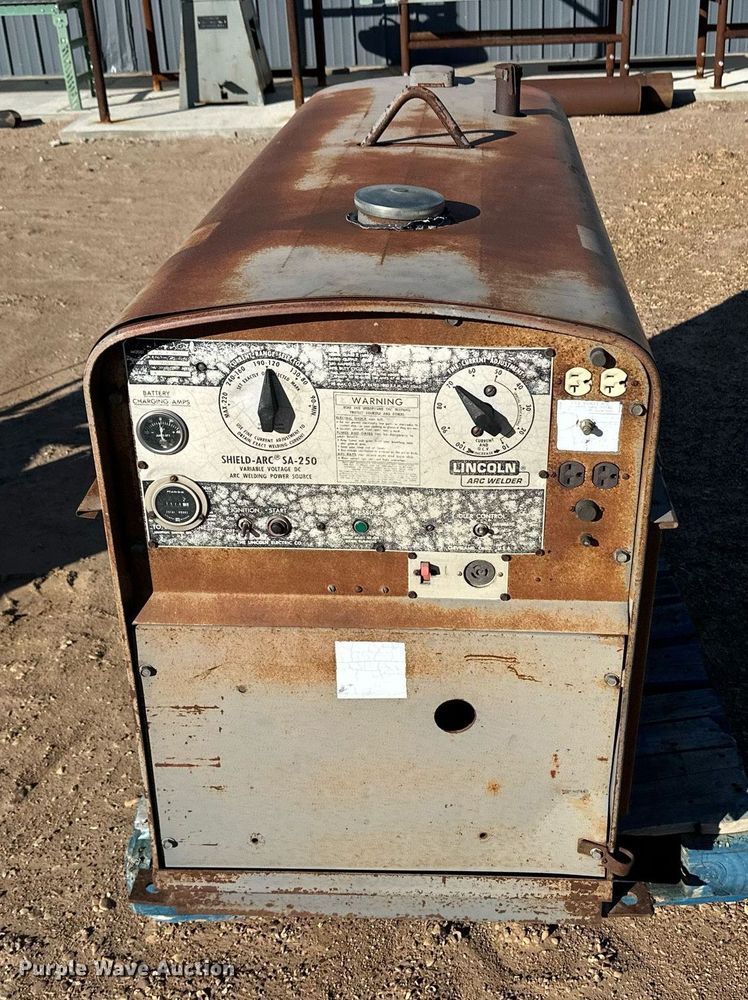 image for item ER8311 Lincoln SA-250 welder/generator