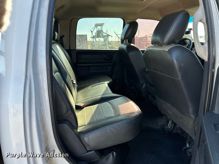 image for item ER8315 2012 Dodge Ram 5500HD Crew Cab flatbed truck