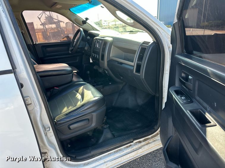 image for item ER8315 2012 Dodge Ram 5500HD Crew Cab flatbed truck