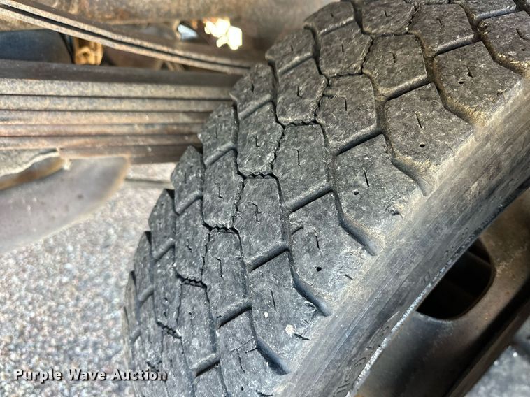 image for item ER8315 2012 Dodge Ram 5500HD Crew Cab flatbed truck