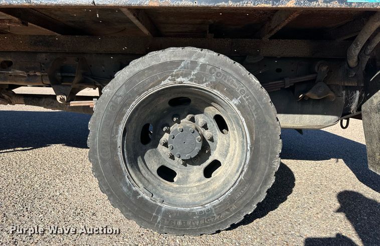 image for item ER8315 2012 Dodge Ram 5500HD Crew Cab flatbed truck