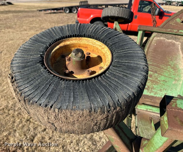 image for item ER8316 John Deere 1508 batwing rotary mower