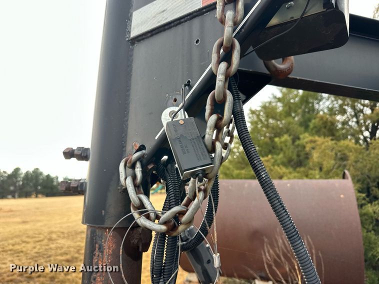 image for item ER8325 2006 Titan equipment trailer