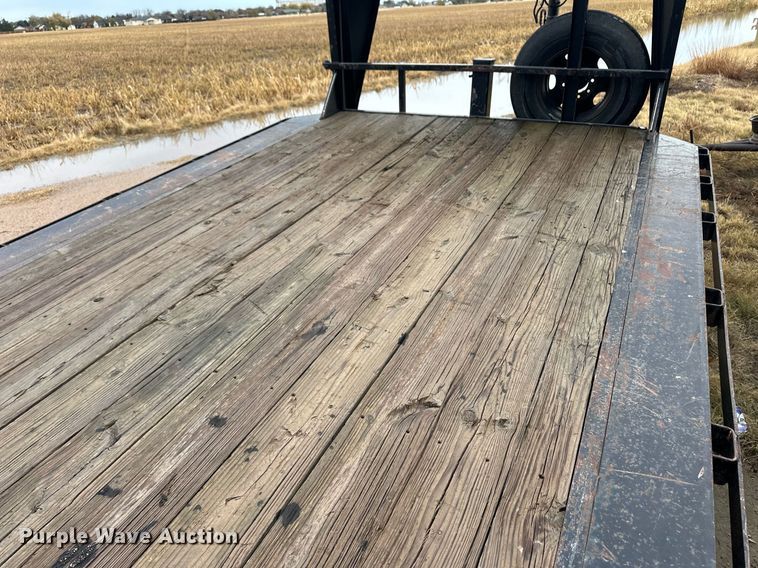 image for item ER8325 2006 Titan equipment trailer