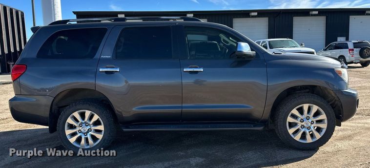 image for item ER8342 2012 Toyota Sequoia SUV
