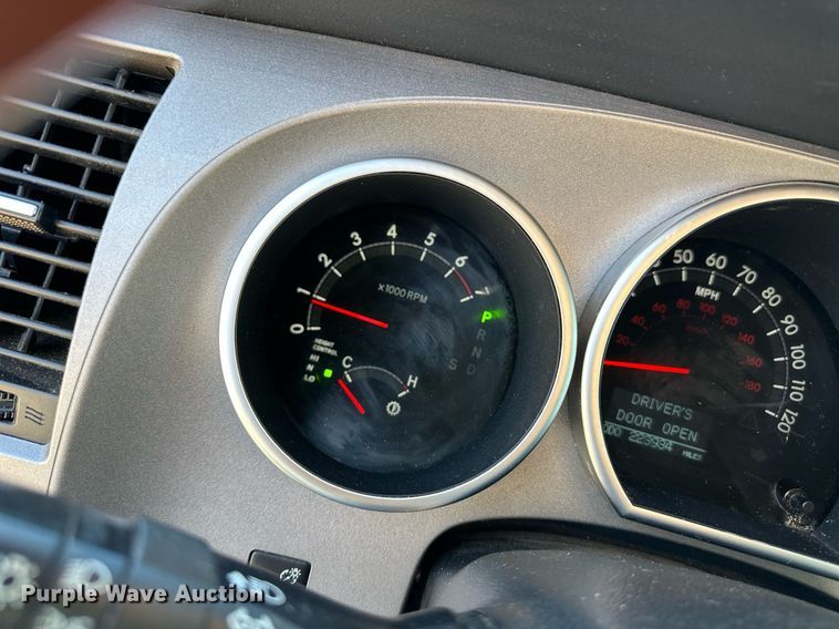 image for item ER8342 2012 Toyota Sequoia SUV