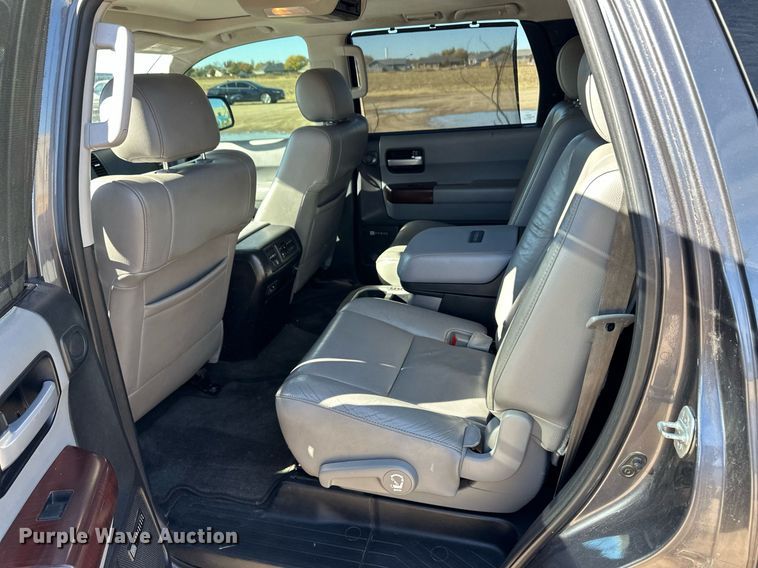 image for item ER8342 2012 Toyota Sequoia SUV