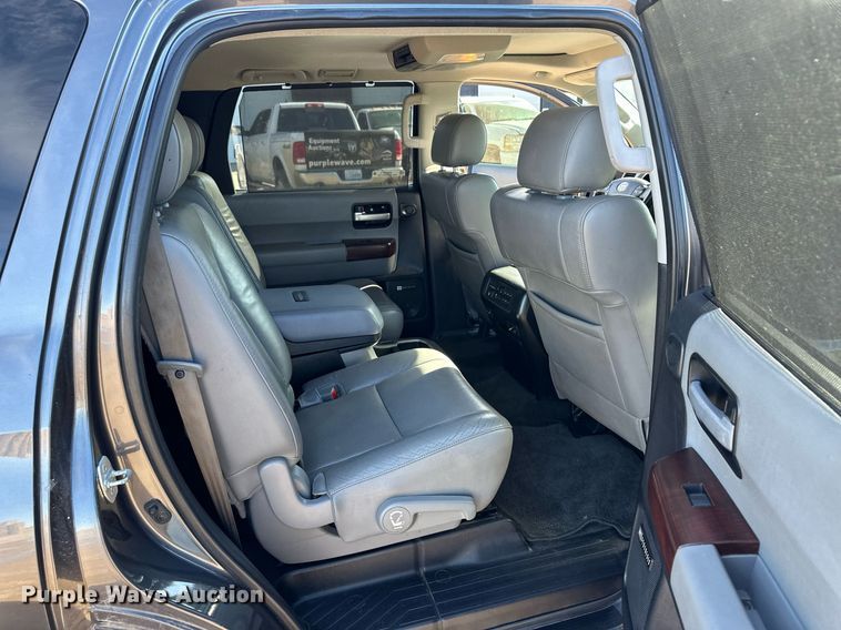 image for item ER8342 2012 Toyota Sequoia SUV