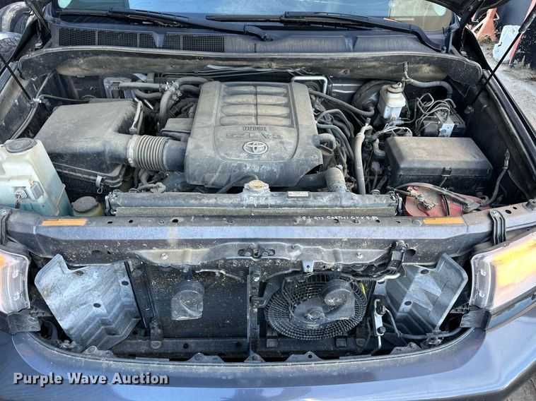 image for item ER8342 2012 Toyota Sequoia SUV