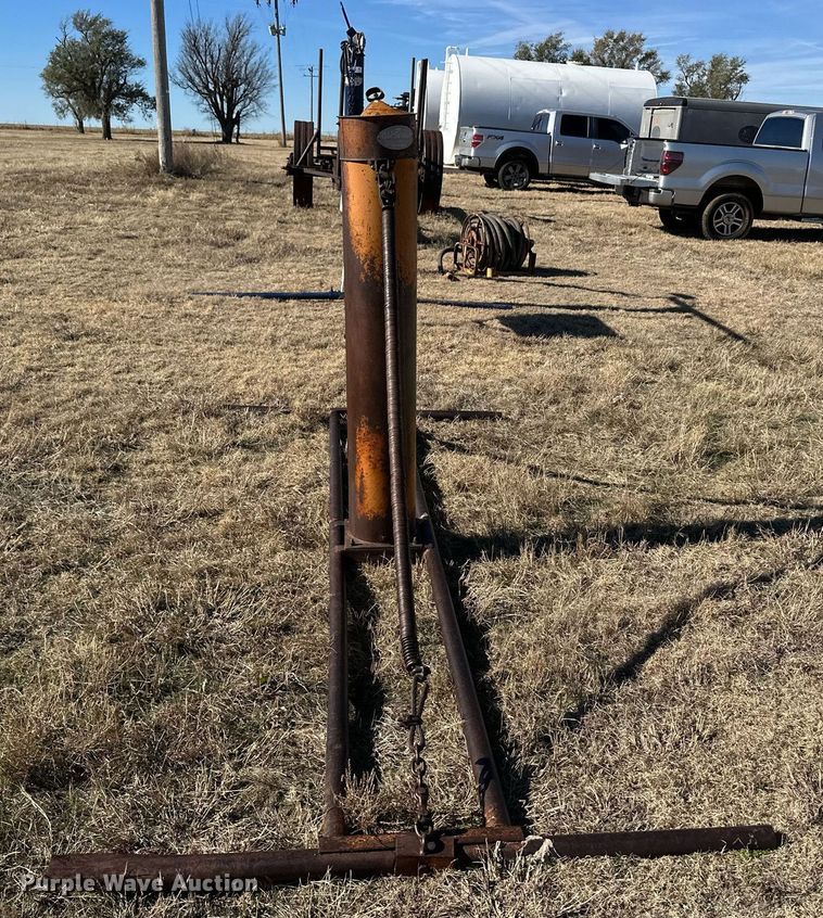 image for item ER8354 (2) cattle oilers