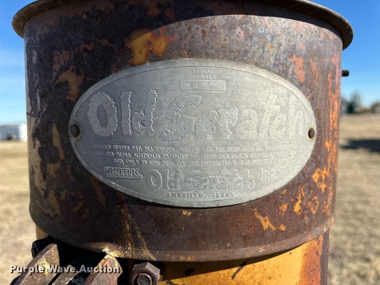 image for item ER8354 (2) cattle oilers