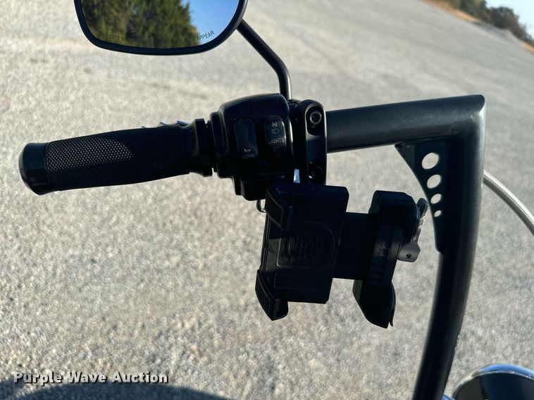 image for item IE9153 2007 Harley Davidson Dyna  motorcycle