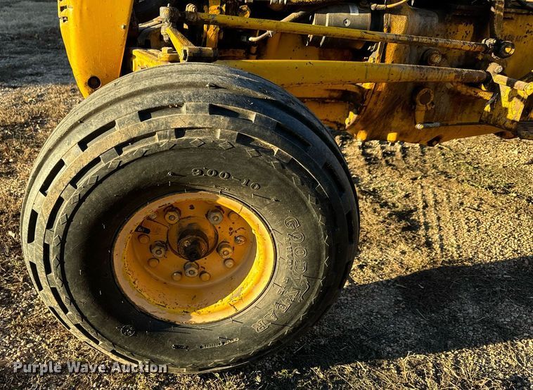 image for item LH9300 Massey Ferguson  MF35 Turf Special tractor