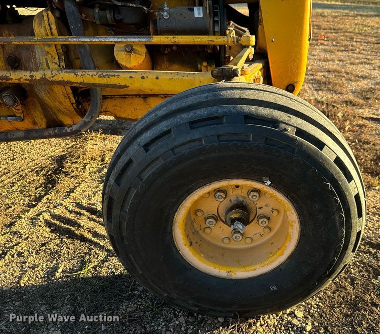 image for item LH9300 Massey Ferguson  MF35 Turf Special tractor
