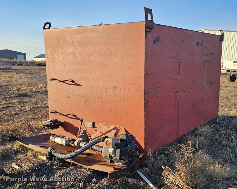 image for item LW9987 Sioux City Foundry RWT-30 water tank