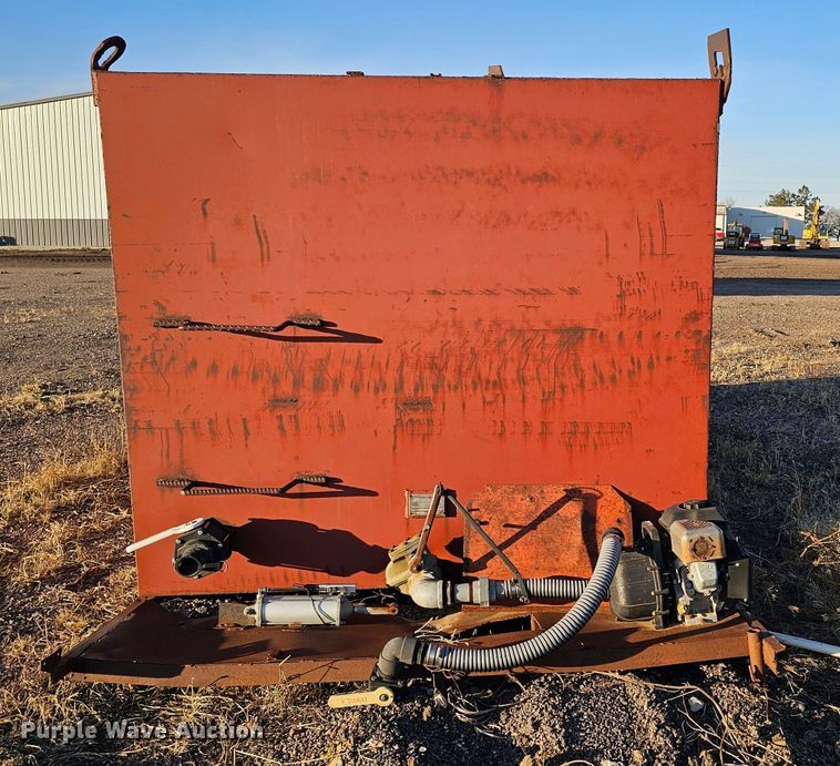 image for item LW9987 Sioux City Foundry RWT-30 water tank