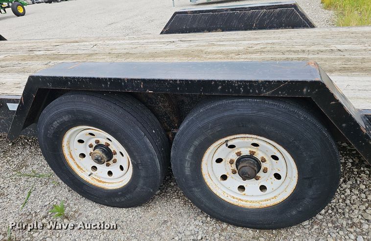 image for item ML9509 2006 Maurer Manufacturing equipment trailer