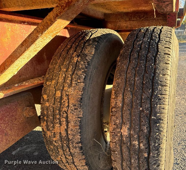 image for item MT9018 1991 Coose equipment trailer