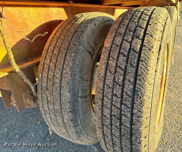 image for item MT9018 1991 Coose equipment trailer