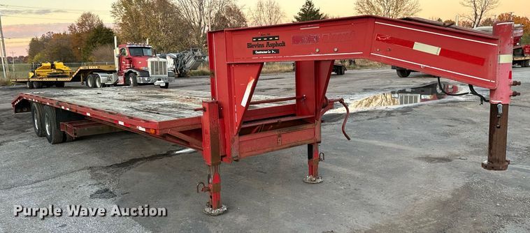 image for item MT9019 1993 Gold Star Trailers 120 equipment trailer