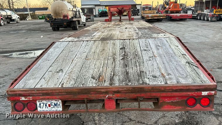 image for item MT9019 1993 Gold Star Trailers 120 equipment trailer
