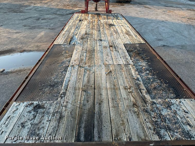 image for item MT9019 1993 Gold Star Trailers 120 equipment trailer