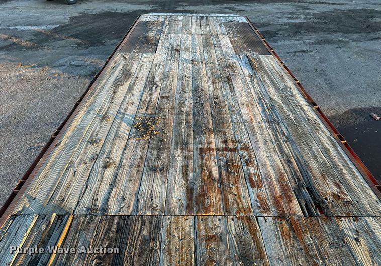 image for item MT9019 1993 Gold Star Trailers 120 equipment trailer