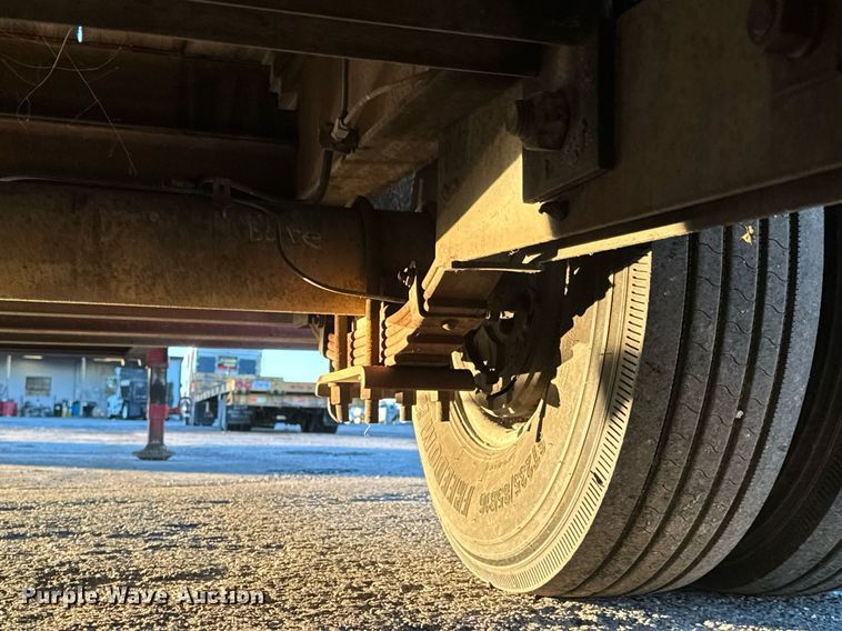 image for item MT9019 1993 Gold Star Trailers 120 equipment trailer