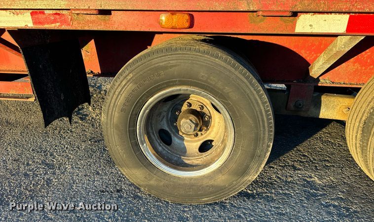 image for item MT9019 1993 Gold Star Trailers 120 equipment trailer