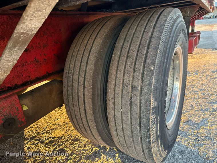 image for item MT9019 1993 Gold Star Trailers 120 equipment trailer