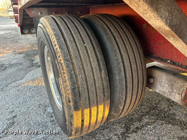 image for item MT9019 1993 Gold Star Trailers 120 equipment trailer