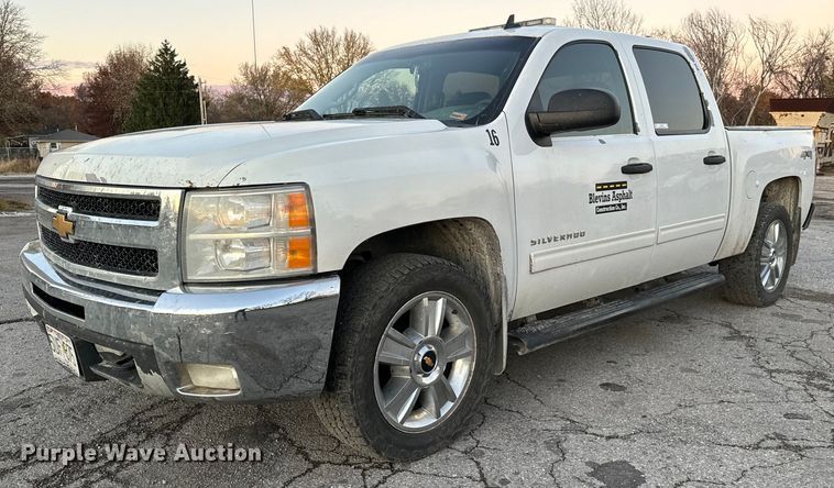 image for item MT9020 2012 Chevrolet Silverado 1500 Crew Cab pickup truck