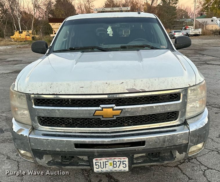 image for item MT9020 2012 Chevrolet Silverado 1500 Crew Cab pickup truck