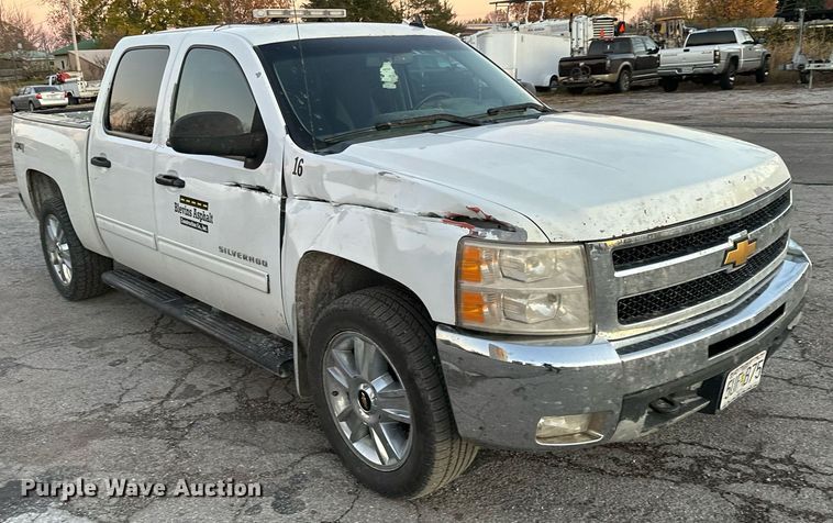 image for item MT9020 2012 Chevrolet Silverado 1500 Crew Cab pickup truck