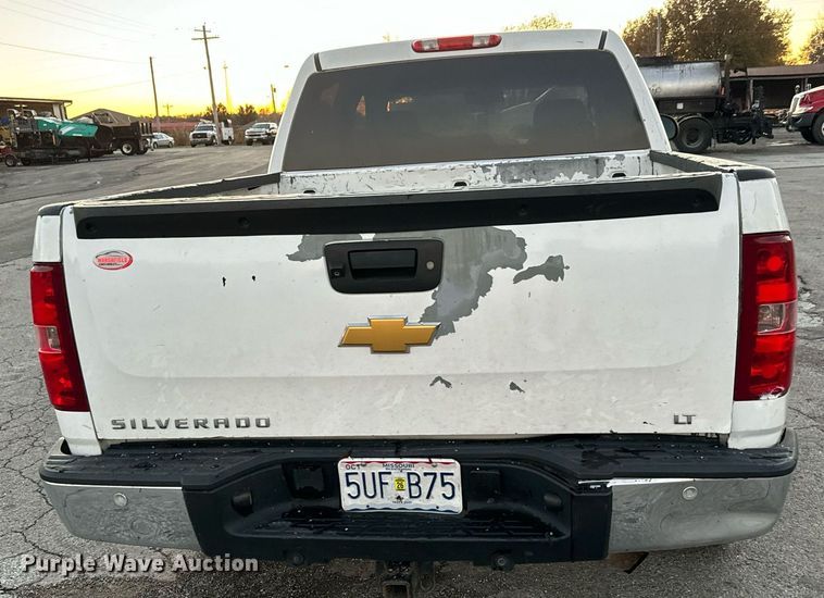 image for item MT9020 2012 Chevrolet Silverado 1500 Crew Cab pickup truck