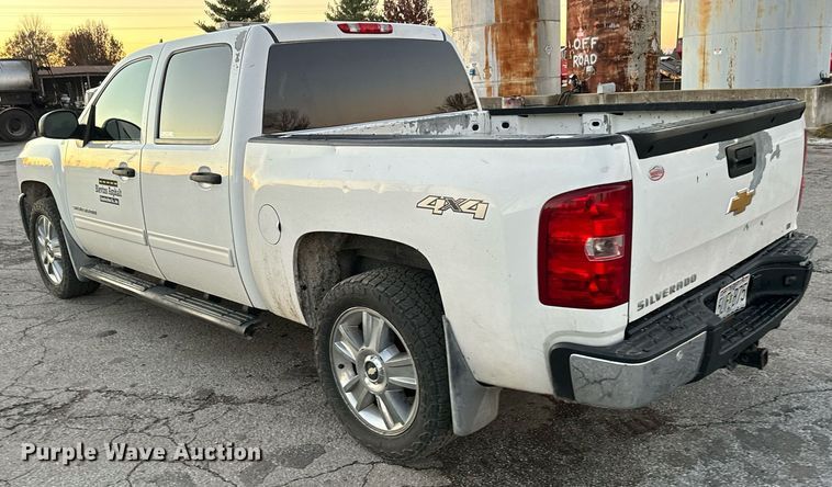 image for item MT9020 2012 Chevrolet Silverado 1500 Crew Cab pickup truck