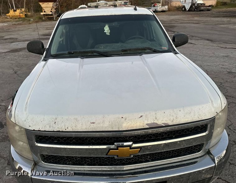 image for item MT9020 2012 Chevrolet Silverado 1500 Crew Cab pickup truck