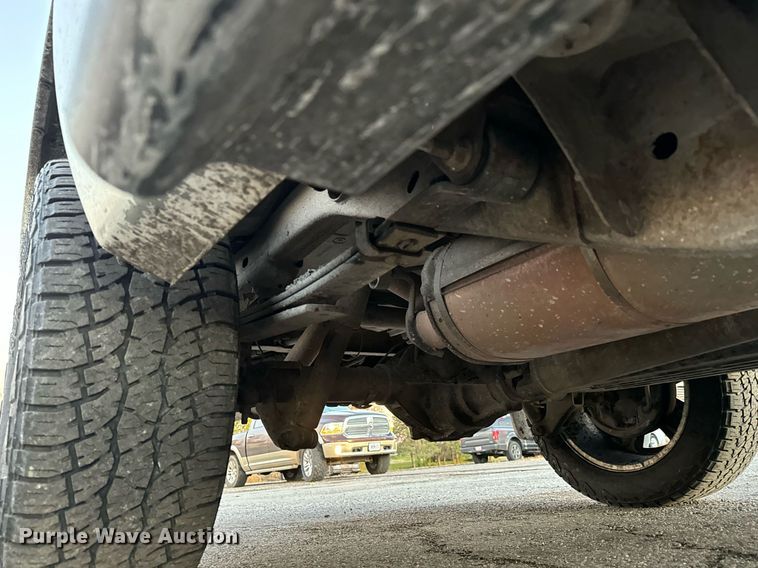 image for item MT9020 2012 Chevrolet Silverado 1500 Crew Cab pickup truck