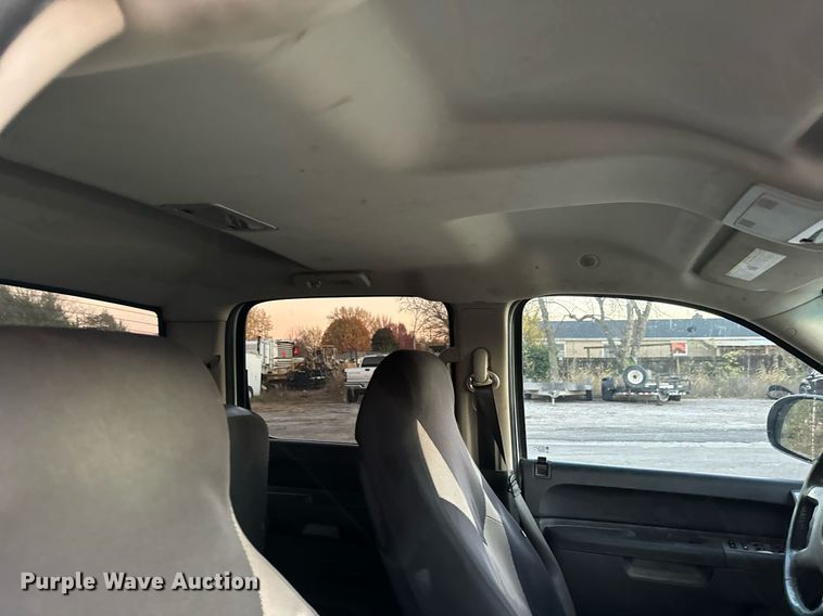 image for item MT9020 2012 Chevrolet Silverado 1500 Crew Cab pickup truck