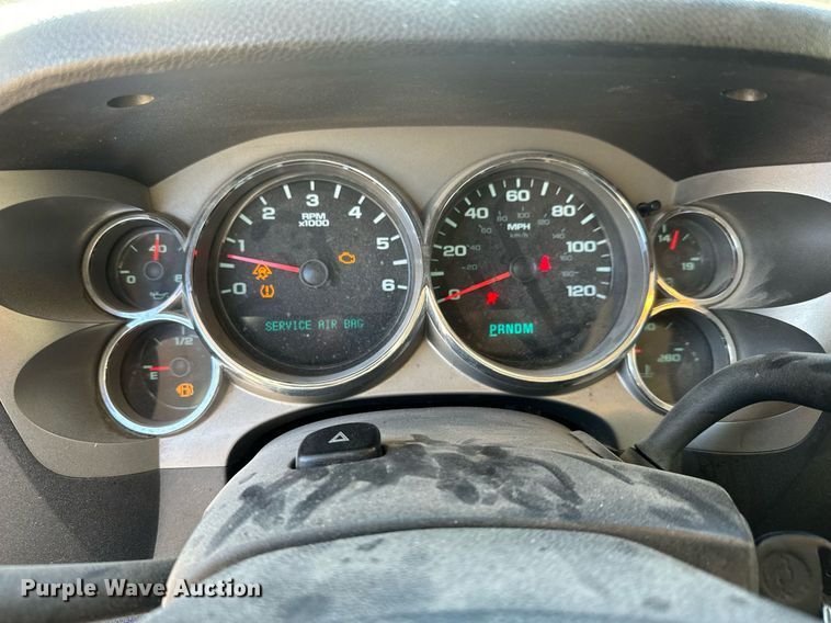 image for item MT9021 2010 Chevrolet Silverado 1500 Crew Cab pickup truck