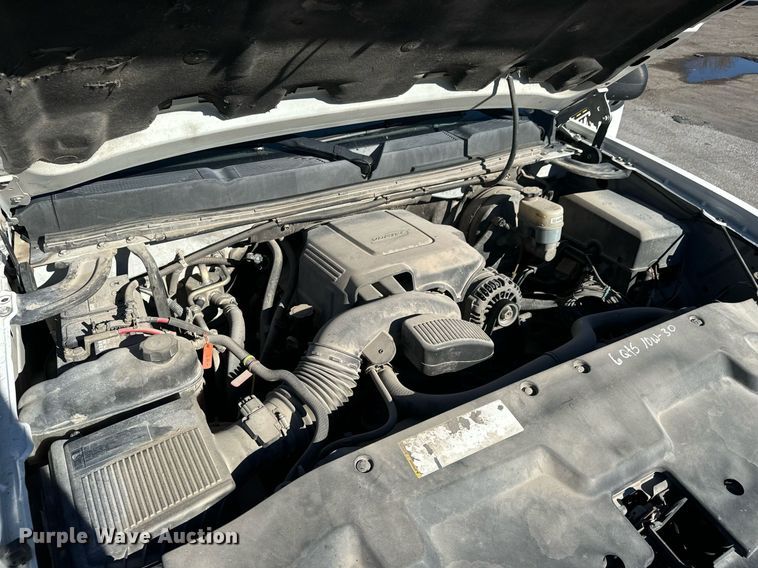 image for item MT9021 2010 Chevrolet Silverado 1500 Crew Cab pickup truck