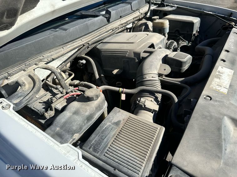 image for item MT9021 2010 Chevrolet Silverado 1500 Crew Cab pickup truck