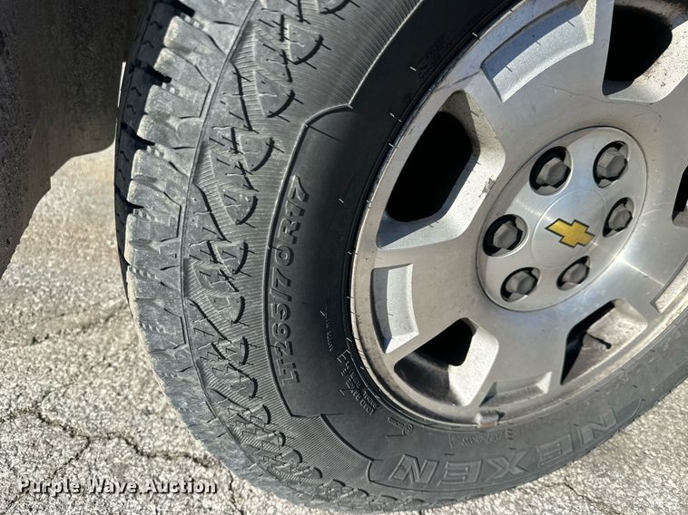 image for item MT9021 2010 Chevrolet Silverado 1500 Crew Cab pickup truck