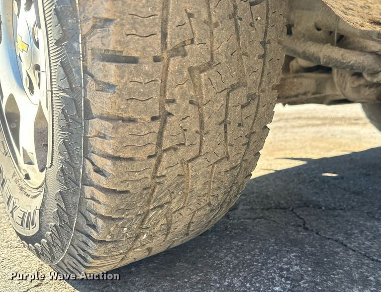 image for item MT9021 2010 Chevrolet Silverado 1500 Crew Cab pickup truck